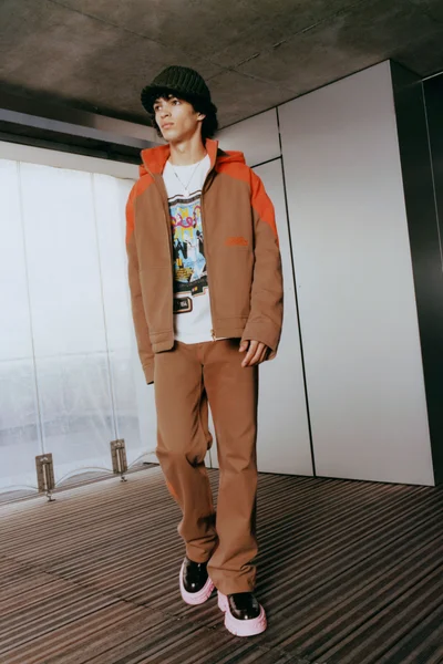 Look 30
